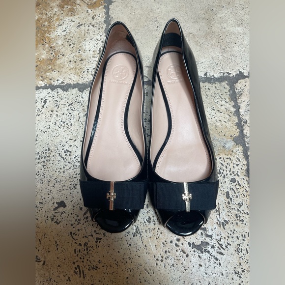 Tory Burch Shoes - Tory Burch Black Patent Peep-Toe Flats